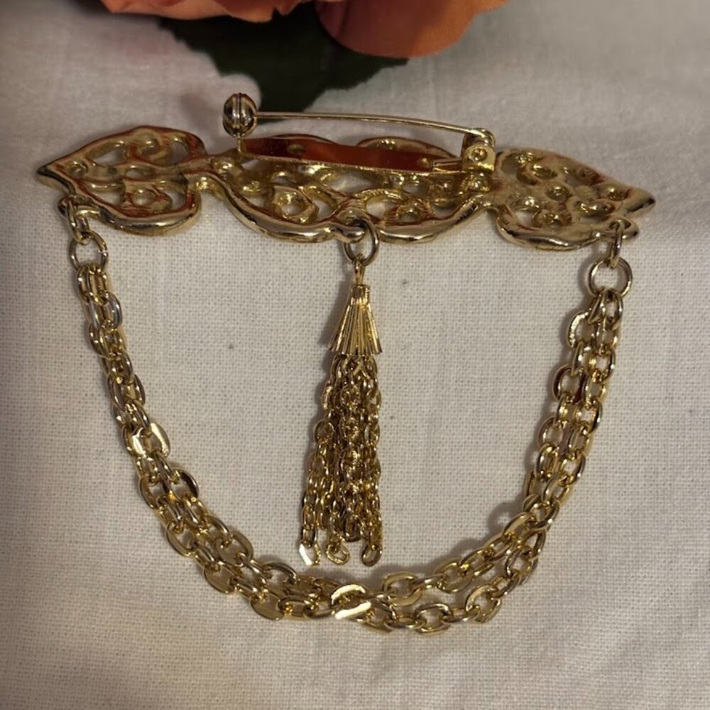 Beautiful and Unusual set of 4 Different Brooches for any occasion - Picture 5 of 16